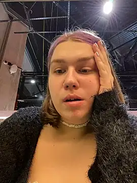 SuzieMurray online show from December 23, 12:30 pm