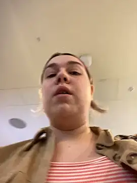 SuzieMurray online show from January 30, 8:11 am