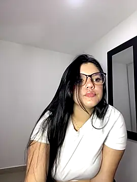 kimberlyhills1 online show from October 10, 3:27 am