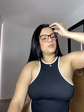 kimberlyhills1 online show from October 30, 7:36 pm