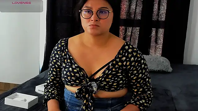 lorymoon online show from December 14, 6:41 pm