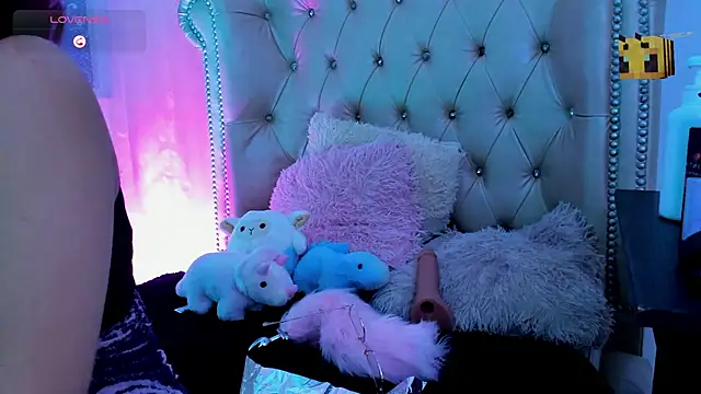 Snapshot of AlexaFoxy18 chatting on March 11, 7:58 am AlexaFoxy18 online show from March 11, 7:58 am
