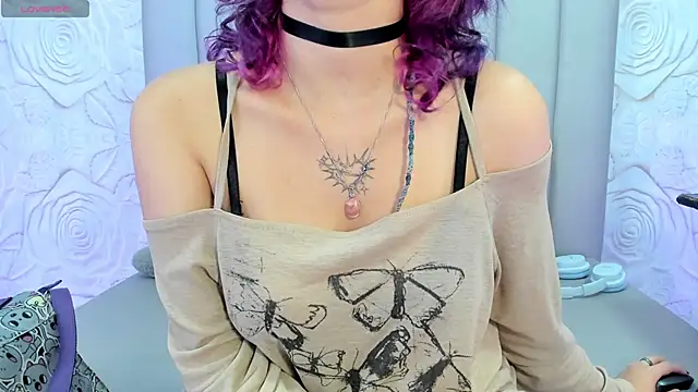 Snapshot of AlexaFoxy18 chatting on May 7, 6:30 am AlexaFoxy18 online show from May 7, 6:30 am