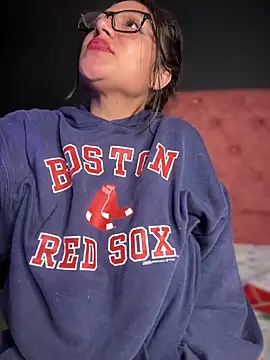 Im Little online show from February 22, 9:56 am