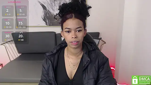 Snapshot of Shenna_brunette_ chatting on January 9, 1:13 pm Shenna brunette online show from January 9, 1:13 pm
