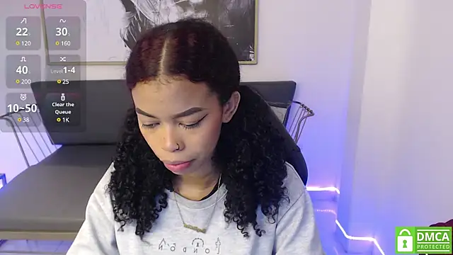 Snapshot of Shenna_brunette_ chatting on January 10, 1:09 pm Shenna brunette online show from January 10, 1:09 pm