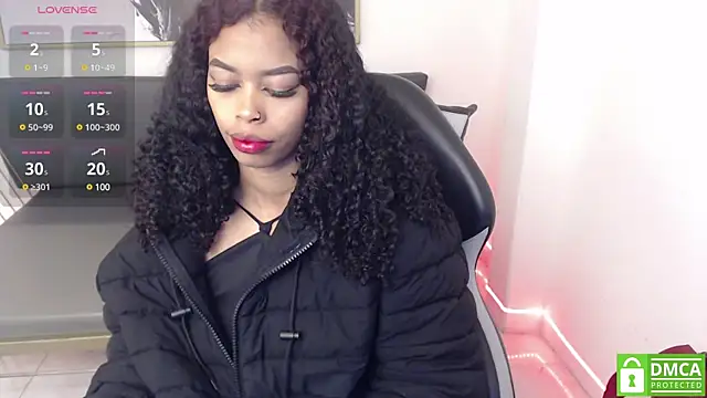 Snapshot of Shenna_brunette_ chatting on January 15, 1:09 pm Shenna brunette online show from January 15, 1:09 pm