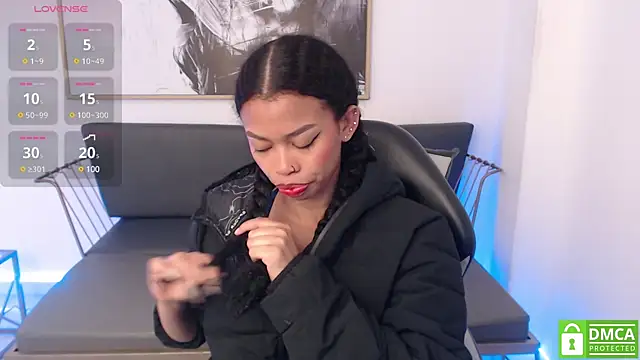 Snapshot of Shenna_brunette_ chatting on January 30, 1:10 pm Shenna brunette online show from January 30, 1:10 pm
