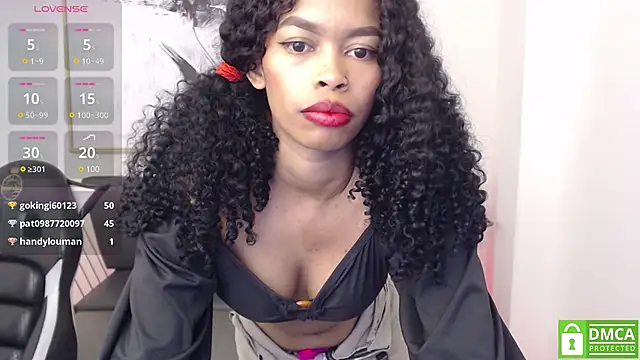 Snapshot of Shenna_brunette_ chatting on February 16, 4:10 pm Shenna brunette online show from February 16, 4:10 pm