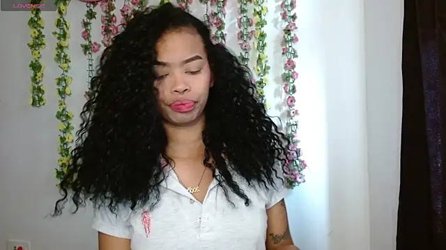 Shenna brunette  online show from December 14, 3:06 pm