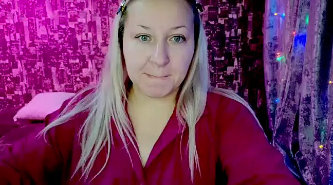 sarakatherin online show from December 1, 11:25 pm