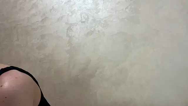CaitlinaJayne23 online show from May 18, 4:07 am