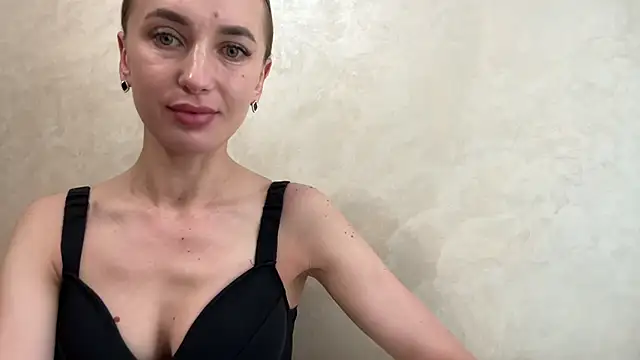 CaitlinaJayne23 online show from May 25, 3:12 am