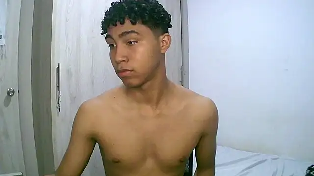 sexy diamante  online show from November 3, 11:37 pm