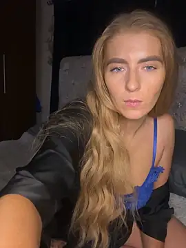 Summer Paige online show from February 2, 2:06 am