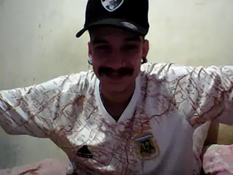 gatobranco001 online show from March 8, 7:42 pm