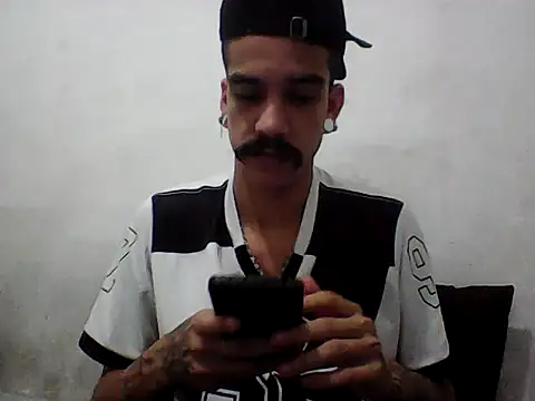 gatobranco001 online show from June 16, 2:30 pm