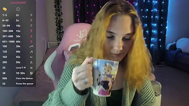 ReddHotPipper online show from January 31, 1:01 am