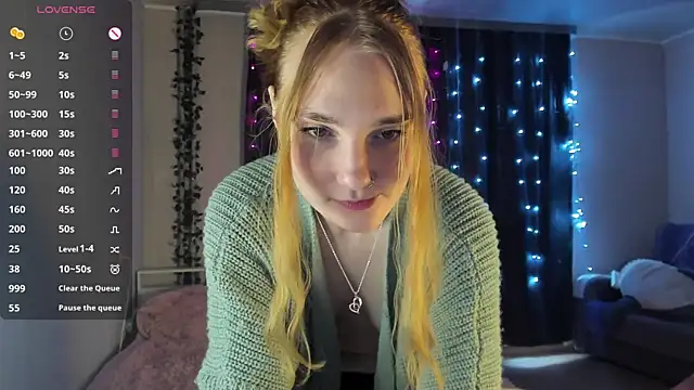 ReddHotPipper online show from February 4, 4:05 am