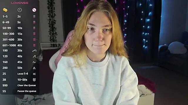 ReddHotPipper online show from March 10, 1:01 am