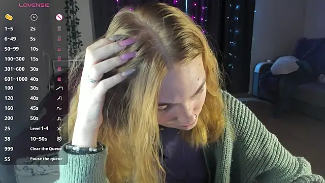 ReddHotPipper online show from March 11, 1:05 am