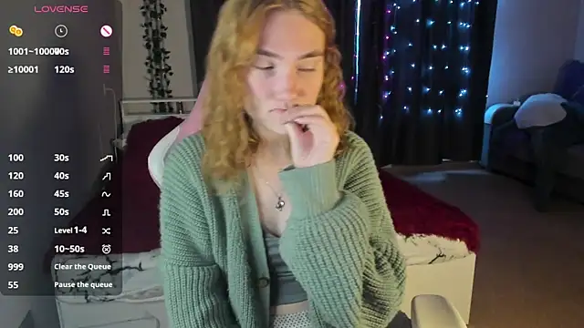 ReddHotPipper online show from March 12, 1:03 am