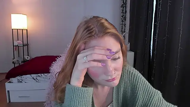 ReddHotPipper online show from October 7, 3:04 am