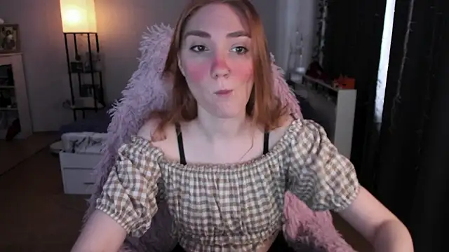 ReddHotPipper online show from March 9, 3:43 am