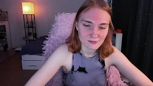 ReddHotPipper online show from April 2, 5:38 am