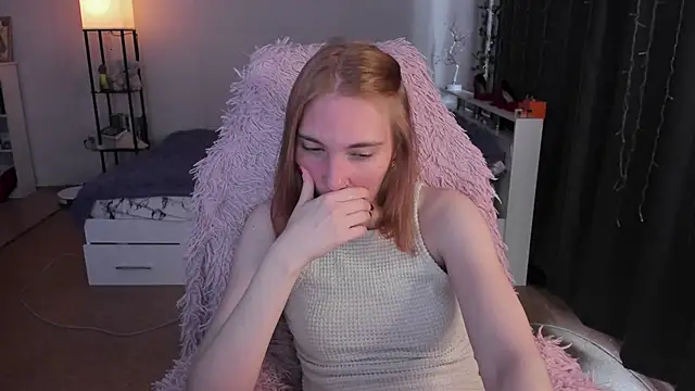 ReddHotPipper online show from April 9, 3:50 am