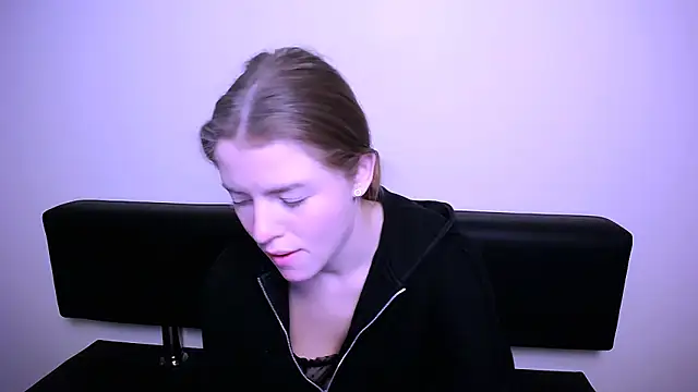 Snapshot of MissOliviaa_ chatting on January 31, 11:46 am MissOliviaa  online show from January 31, 11:46 am