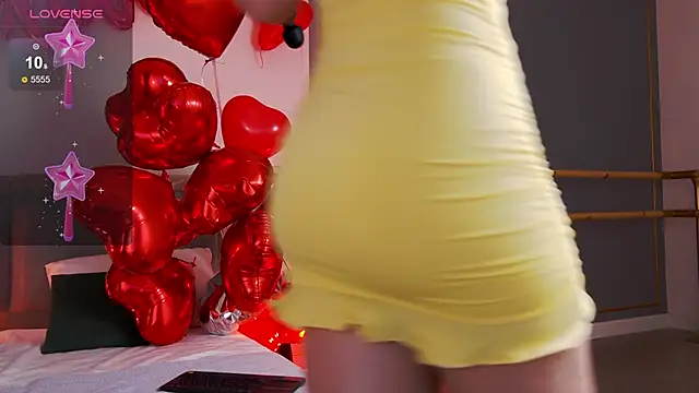 Smiley Mia online show from February 13, 5:37 am