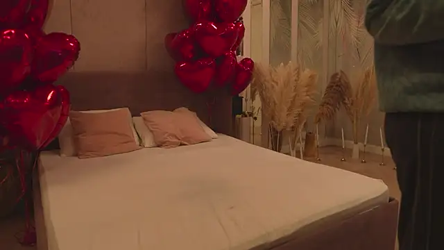 Smiley Mia online show from February 20, 5:04 am