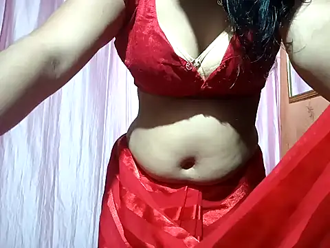 poojaxxx65 online show from January 16, 5:44 pm
