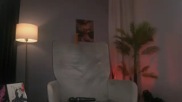 SerenaGrantt online show from May 24, 9:36 am