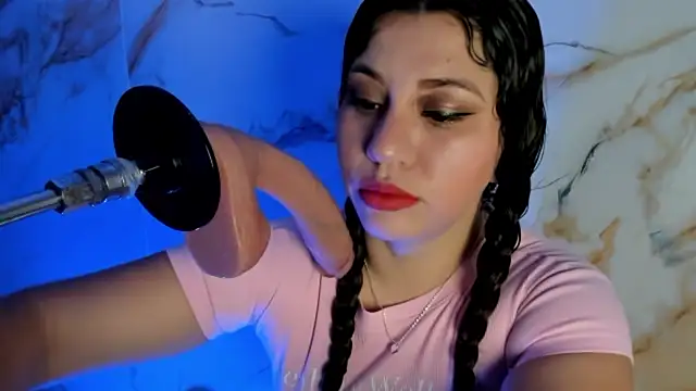 Snapshot of hade_cute chatting on January 9, 4:43 pm hade cute online show from January 9, 4:43 pm