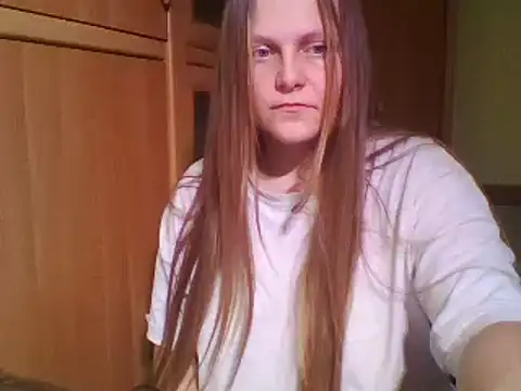 Evasapples online show from February 8, 3:42 pm