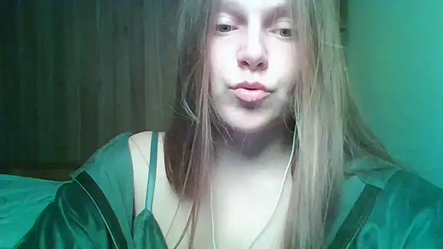 Evasapples online show from February 13, 10:28 pm