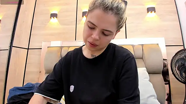 dorothy vegga online show from December 20, 4:08 am