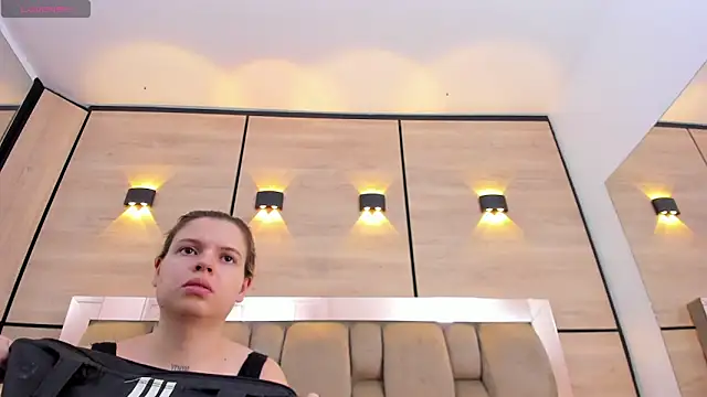 Snapshot of dorothy_vegga chatting on January 7, 4:04 am dorothy vegga online show from January 7, 4:04 am