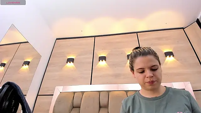 Snapshot of dorothy_vegga chatting on January 8, 4:15 am dorothy vegga online show from January 8, 4:15 am