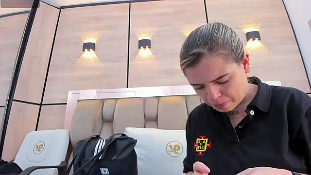 Snapshot of dorothy_vegga chatting on February 2, 4:00 am dorothy vegga online show from February 2, 4:00 am