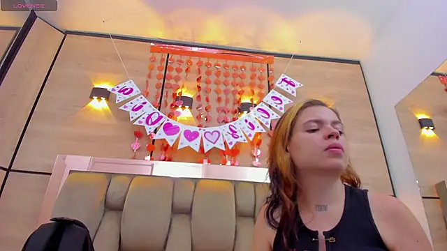 Snapshot of dorothy_vegga chatting on February 6, 2:27 am dorothy vegga online show from February 6, 2:27 am