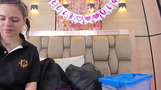 Snapshot of dorothy_vegga chatting on February 11, 3:33 am dorothy vegga online show from February 11, 3:33 am