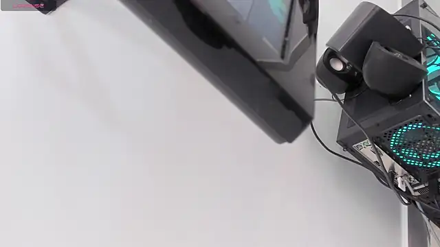 Realbadbxtch online show from November 9, 5:33 pm