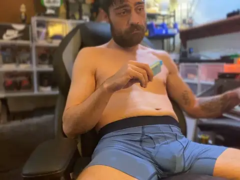 slutty guy12 online show from January 29, 2:40 am