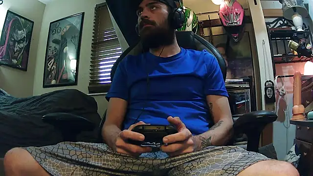 slutty guy12 online show from March 4, 10:05 pm