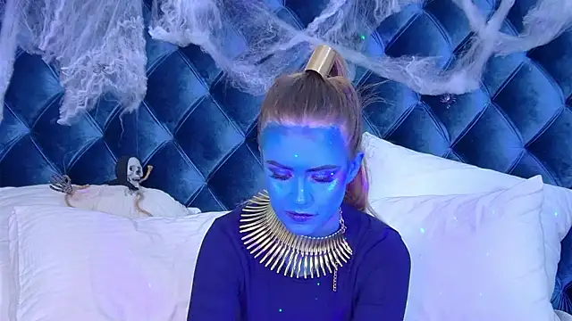 MilanaBalmain online show from October 29, 5:04 pm