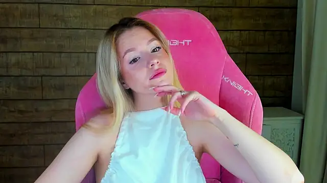 MilanaBalmain online show from March 2, 5:08 am