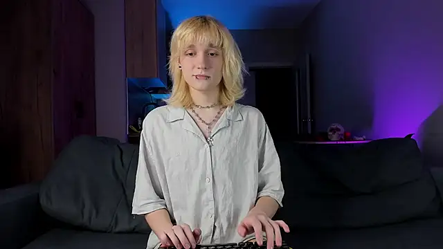 Gregory Byyrd online show from March 8, 4:12 am